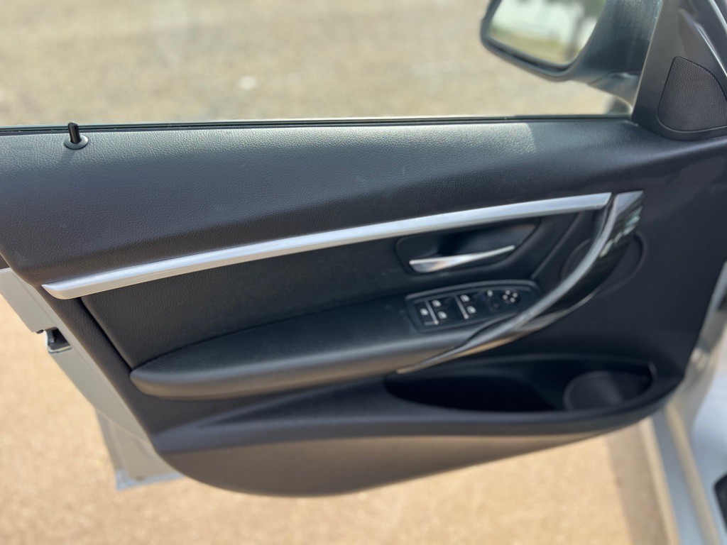 2016 BMW 3 Series Image 42