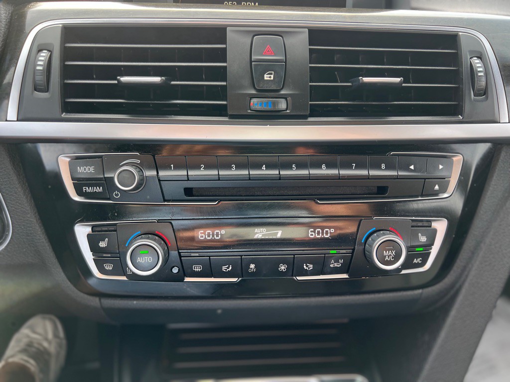 2016 BMW 3 Series Image 46