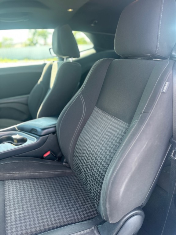 2022 Dodge Challenger Image 17