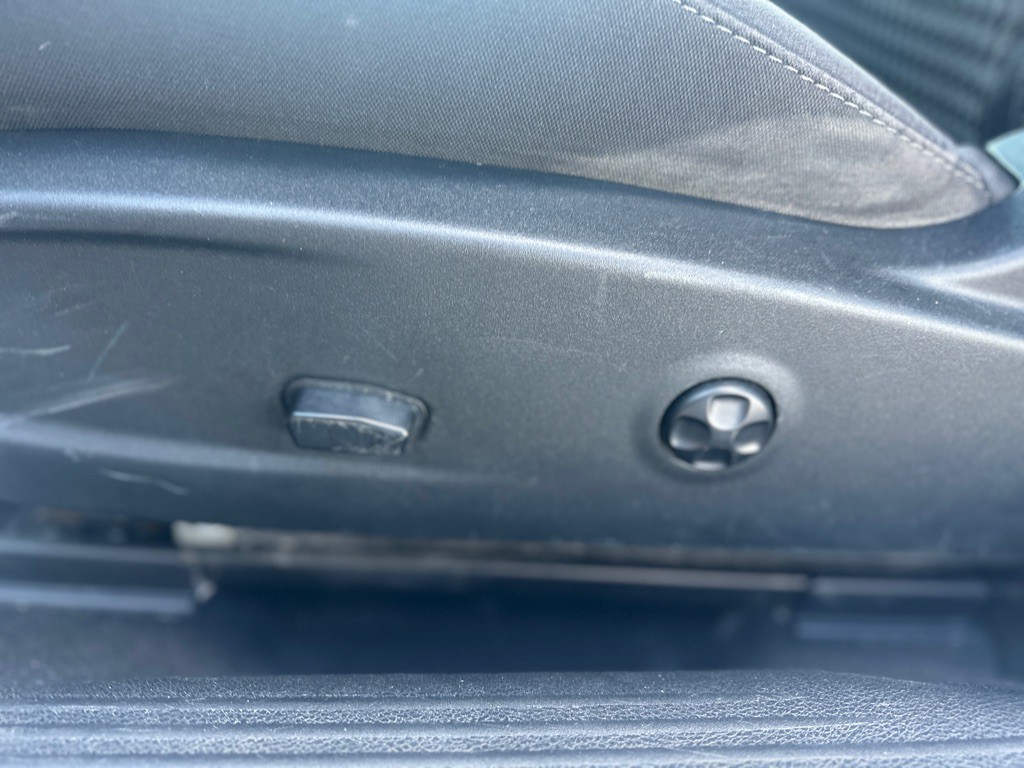 2022 Dodge Challenger Image 18