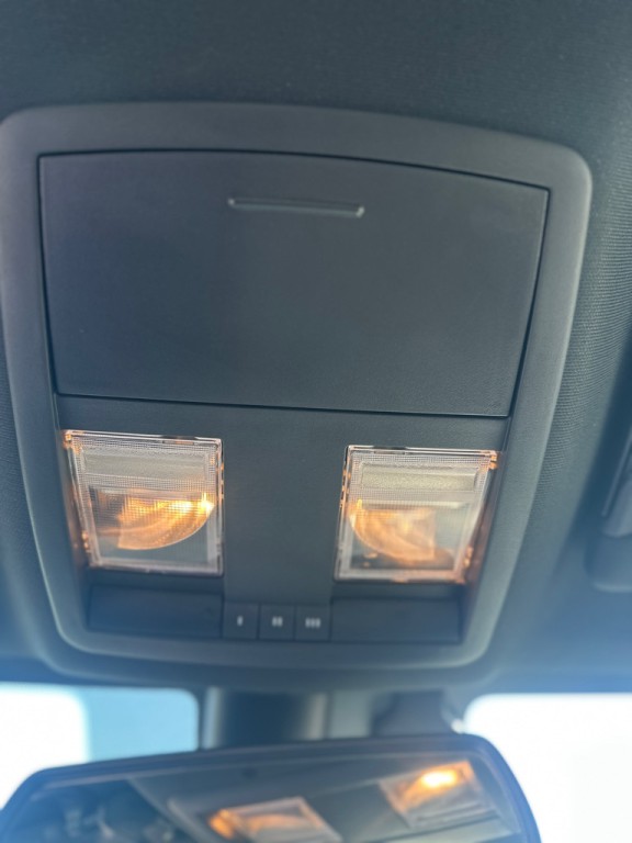 2022 Dodge Challenger Image 24