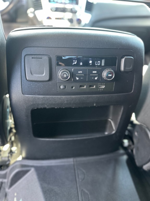 2020 GMC Yukon Image 28