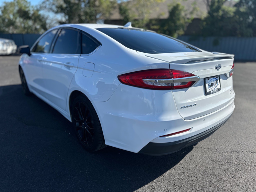 2020 Ford Fusion Image 9