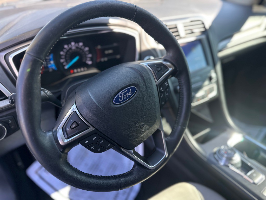 2020 Ford Fusion Image 16