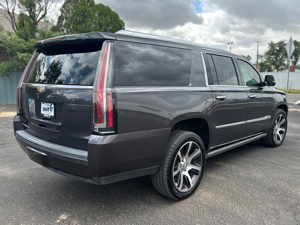 2016 Cadillac Escalade Image 5