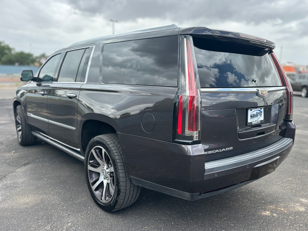 2016 Cadillac Escalade Image 7