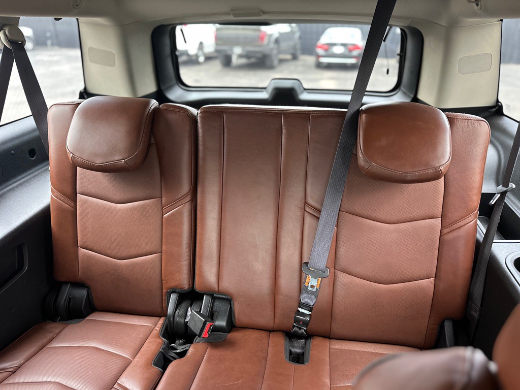 2016 Cadillac Escalade Image 26