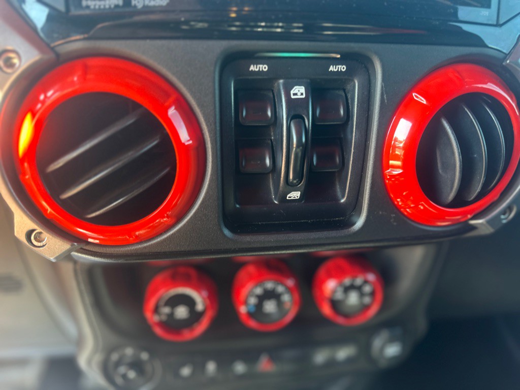 2015 Jeep Wrangler Unlimited Image 28