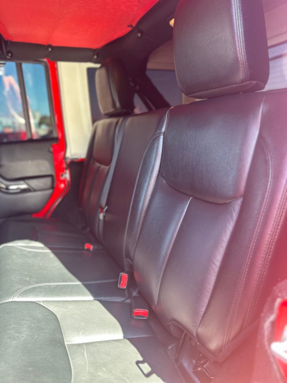 2015 Jeep Wrangler Unlimited Image 35