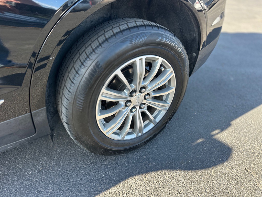 2017 Cadillac XT5 Image 12