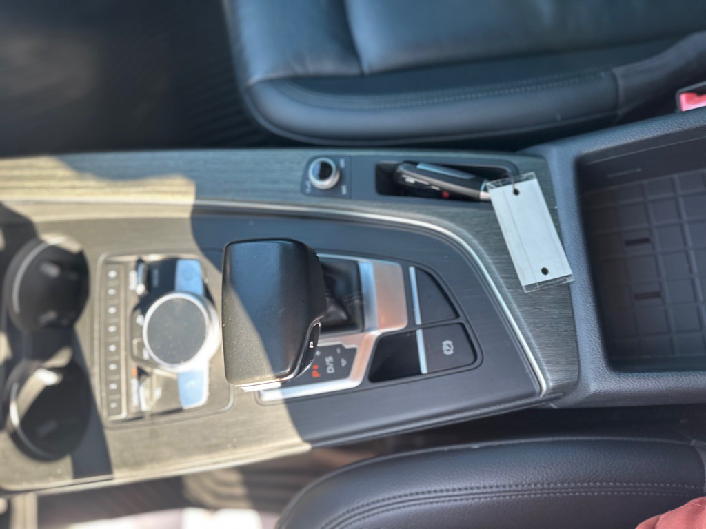 2018 Audi A4 Image 24