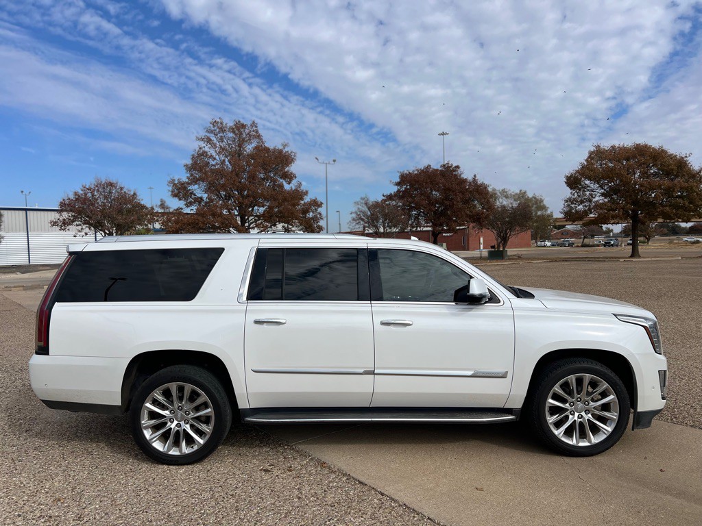 2020 Cadillac Escalade Image 8
