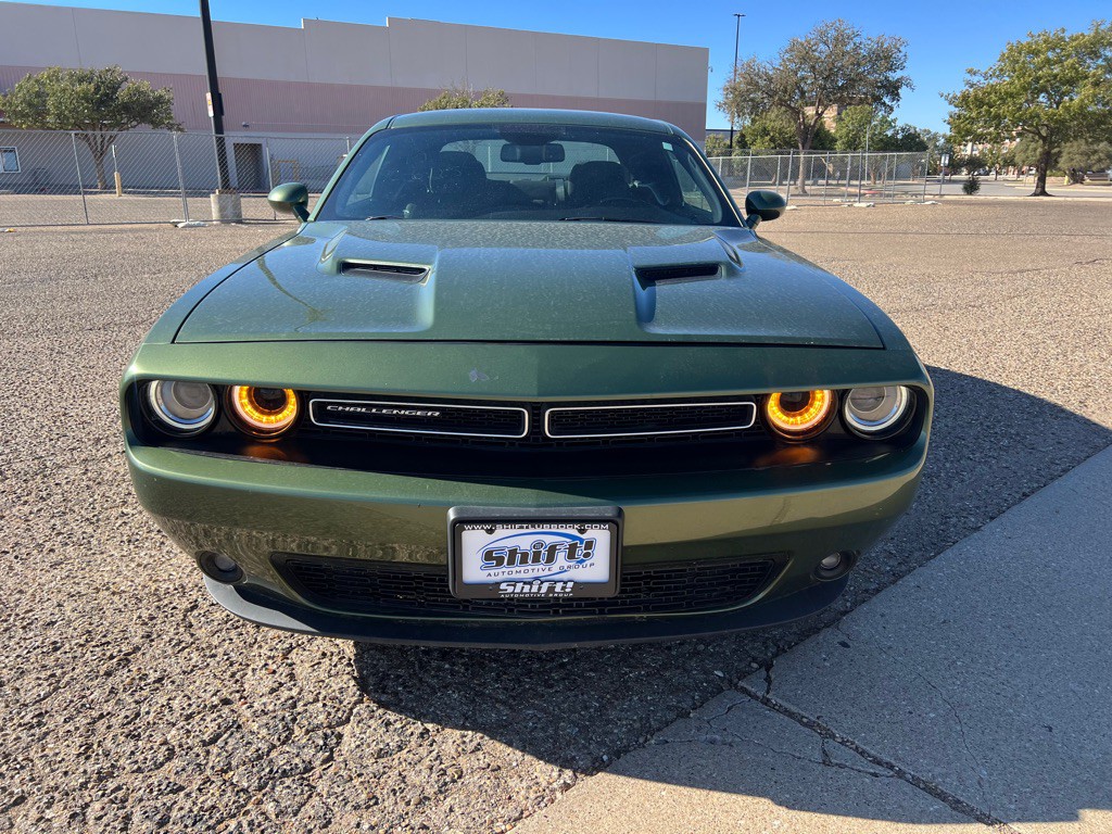 2021 Dodge Challenger Image 2