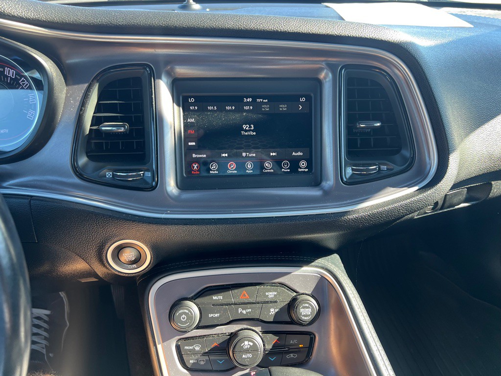 2021 Dodge Challenger Image 13