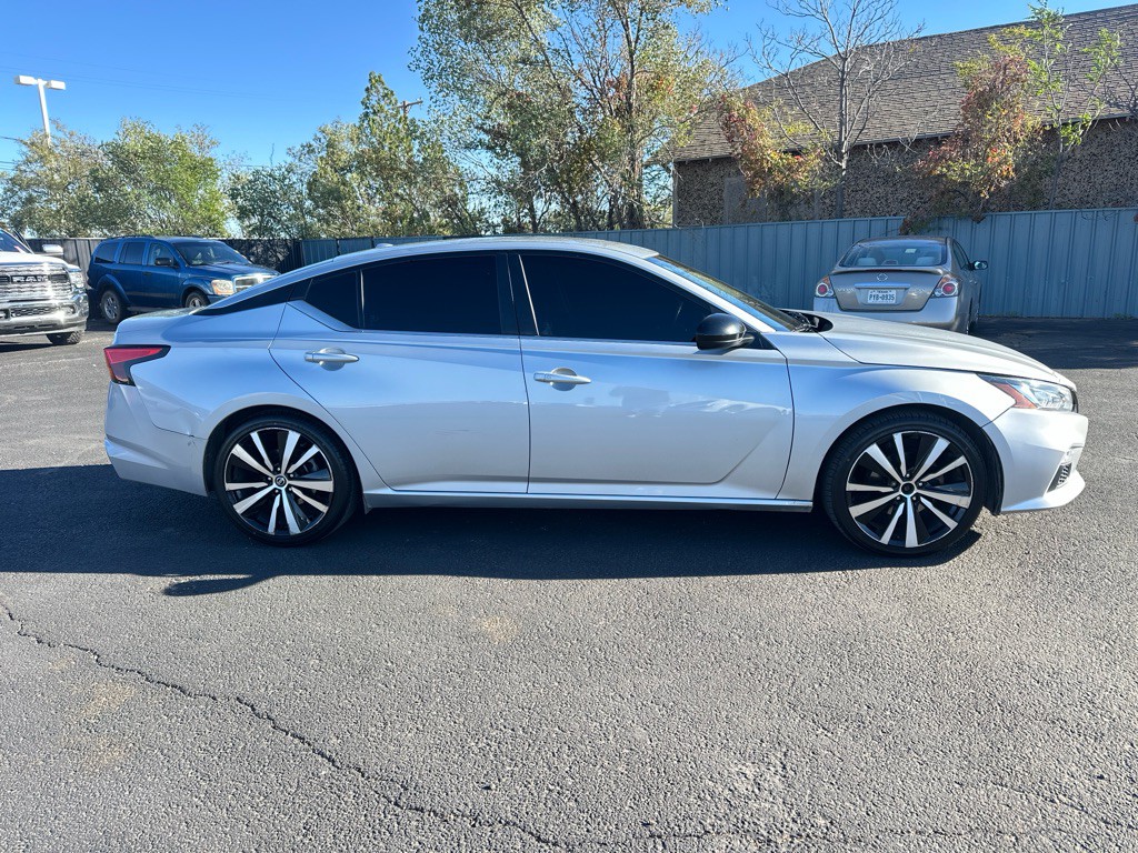 2021 Nissan Altima Image 4