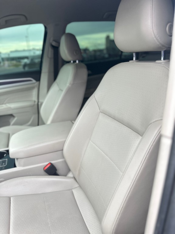 2022 Volkswagen Atlas Image 16