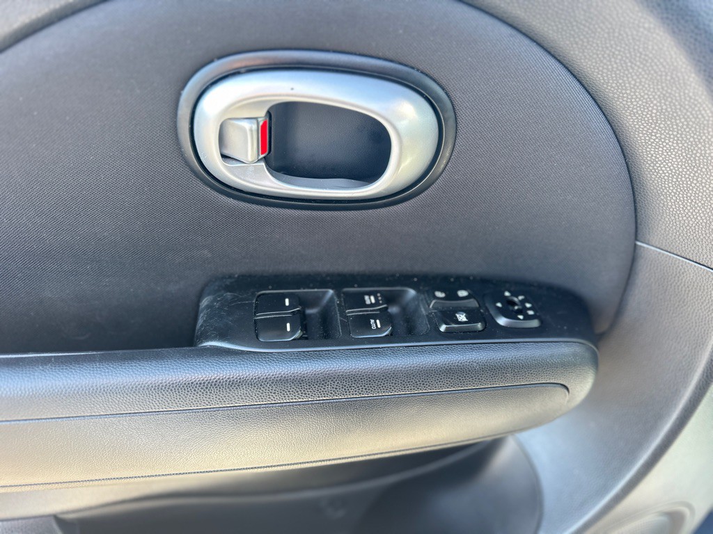 2016 Kia Soul Image 15
