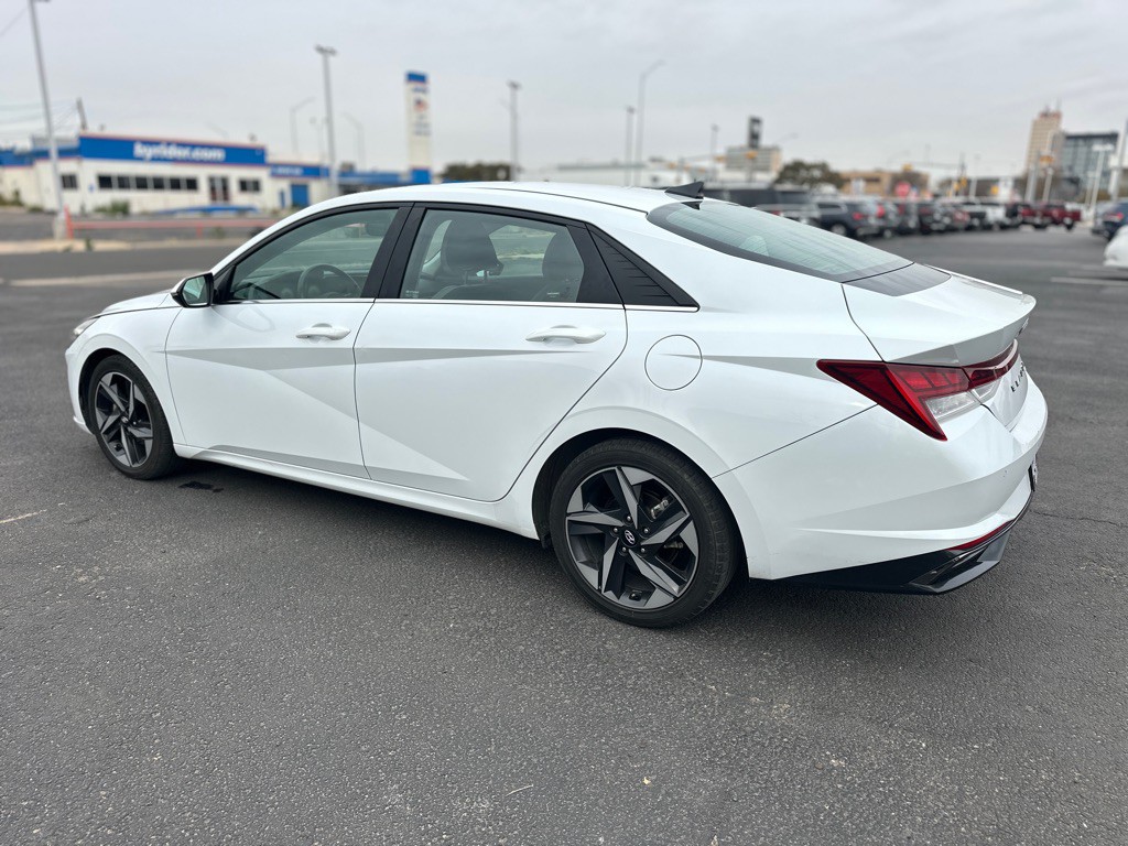 2021 Hyundai Elantra Image 13
