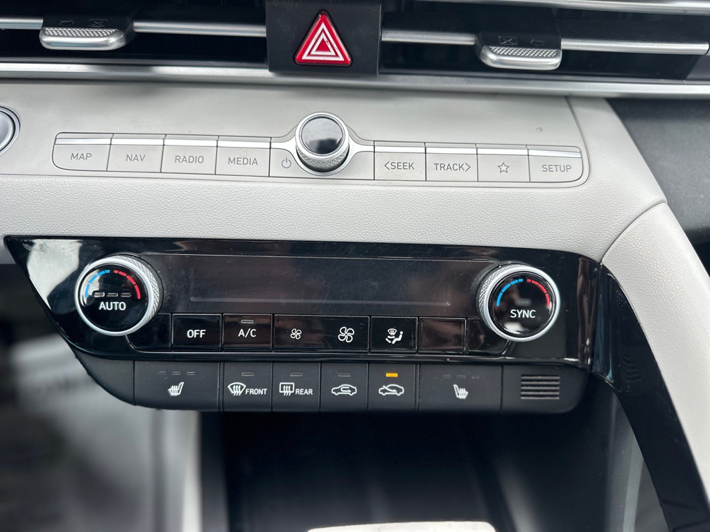 2021 Hyundai Elantra Image 23