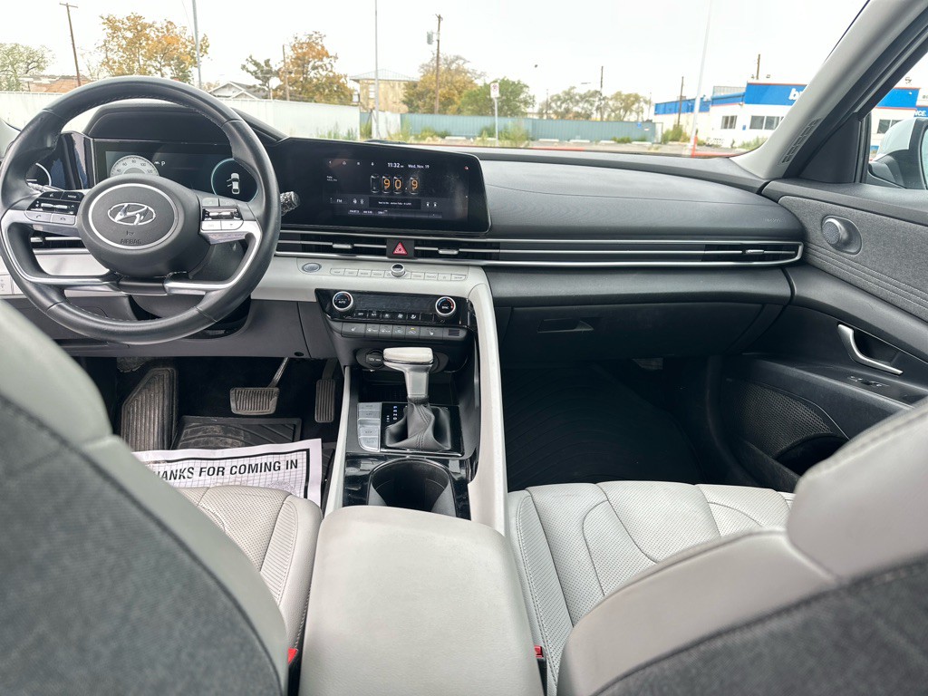 2021 Hyundai Elantra Image 30