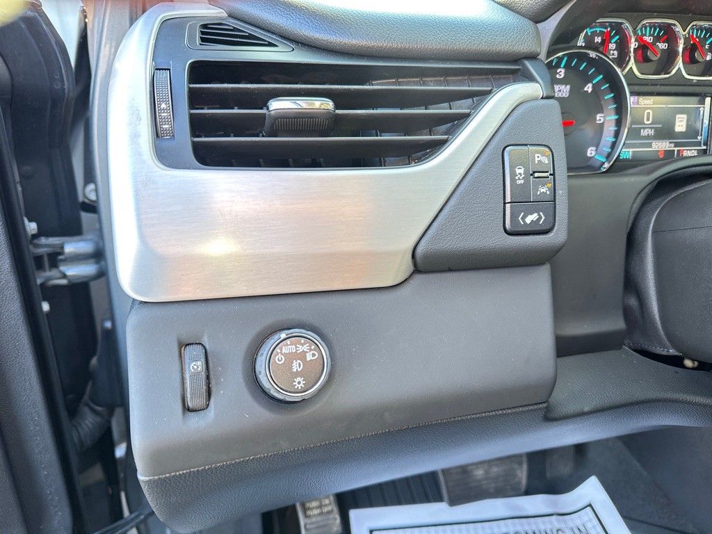 2020 GMC Yukon Image 16