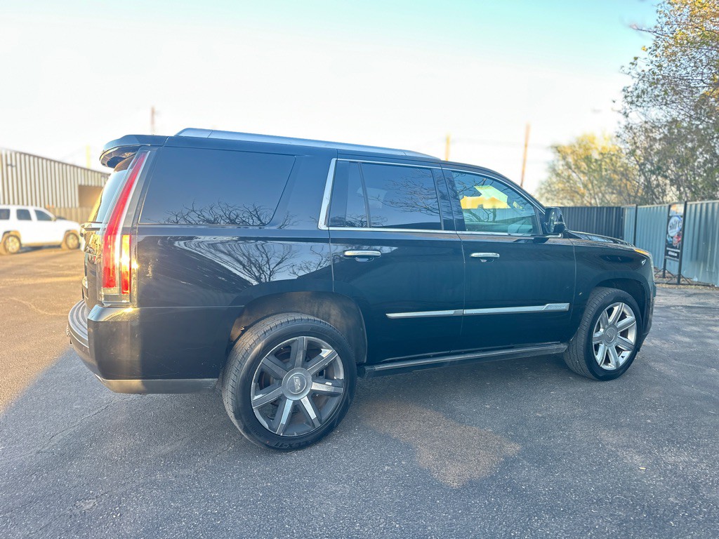 2016 Cadillac Escalade Image 6