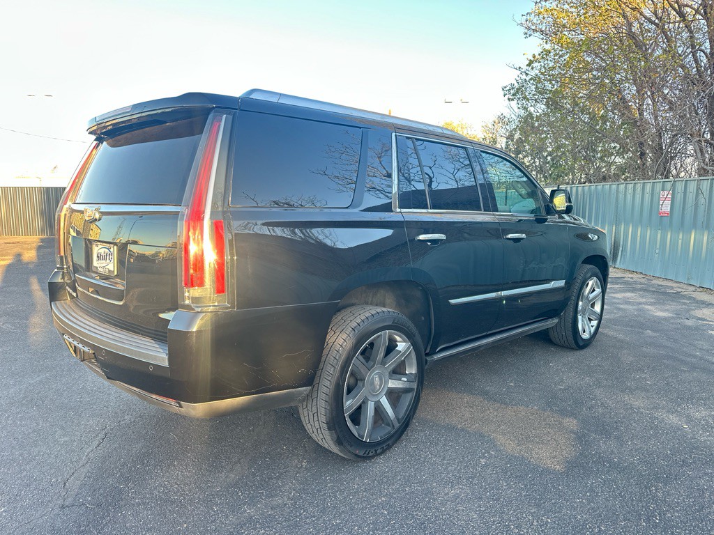 2016 Cadillac Escalade Image 7