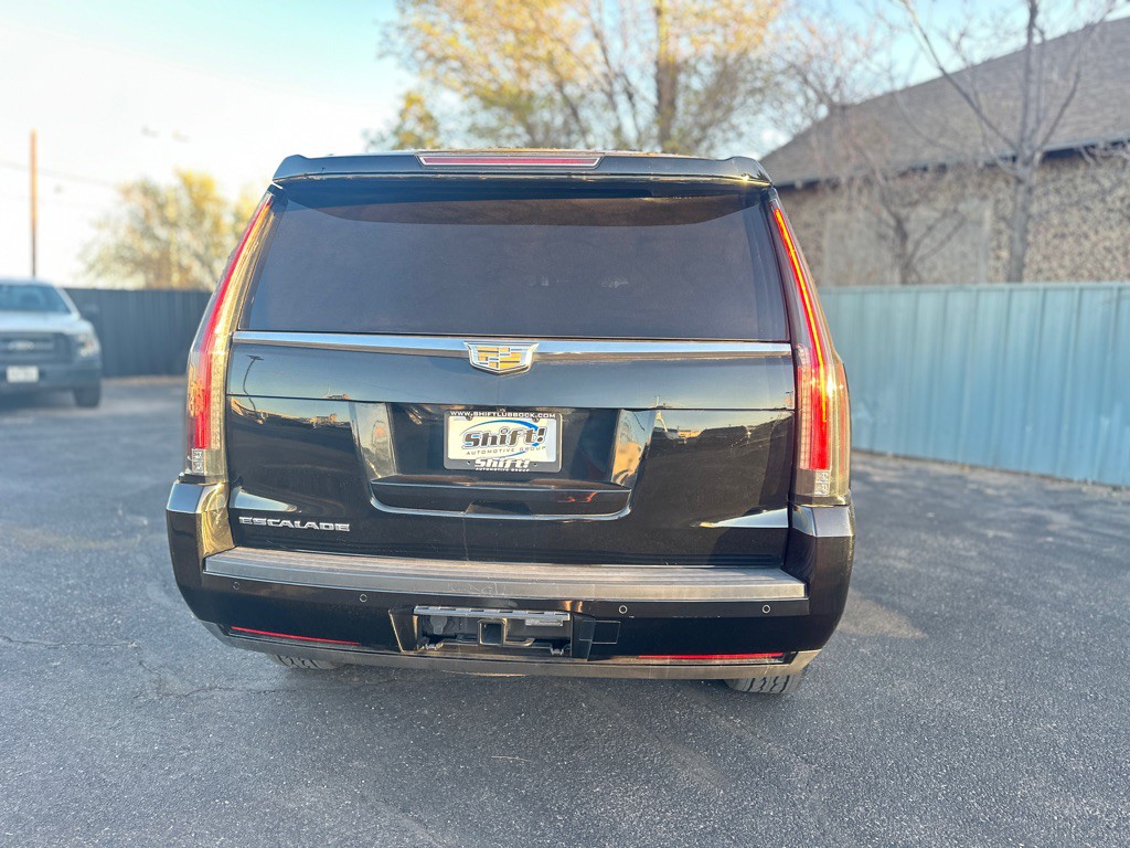2016 Cadillac Escalade Image 9