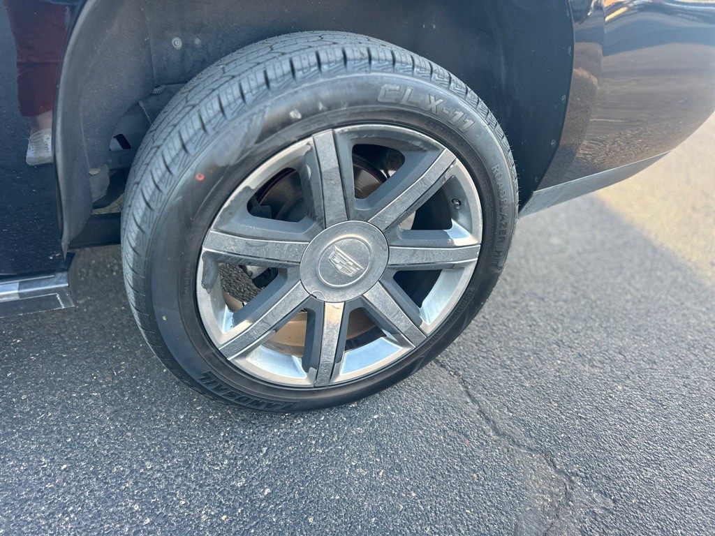 2016 Cadillac Escalade Image 14