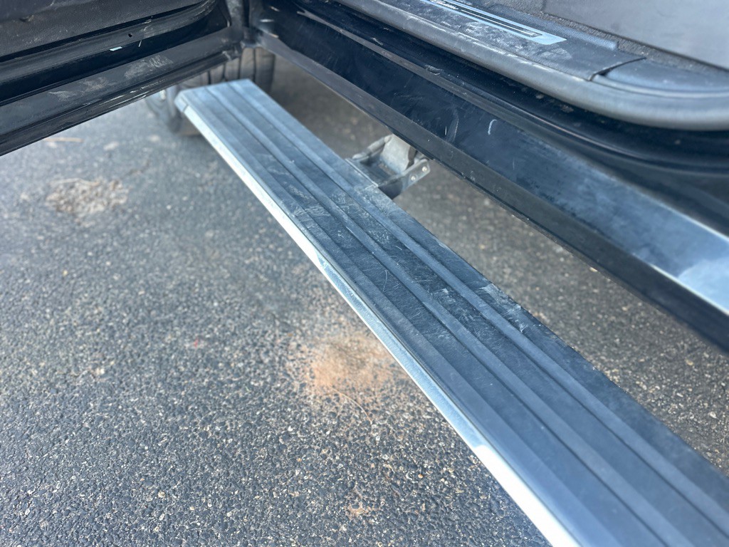 2016 Cadillac Escalade Image 16