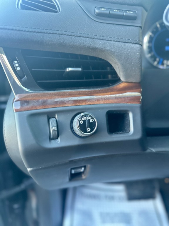 2016 Cadillac Escalade Image 19