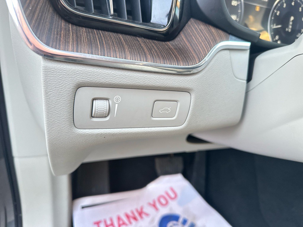 2021 Volvo XC60 Image 18