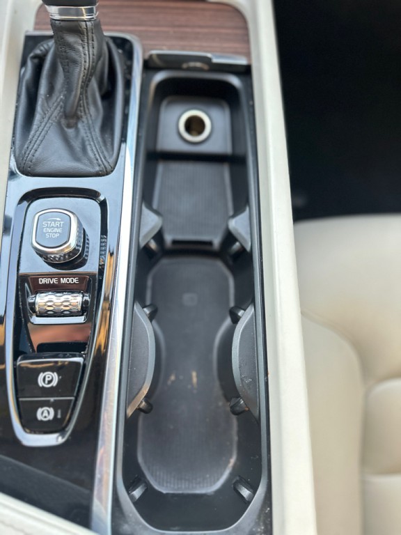 2021 Volvo XC60 Image 23