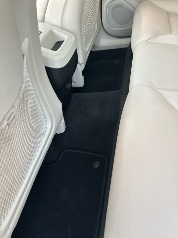 2021 Volvo XC60 Image 27