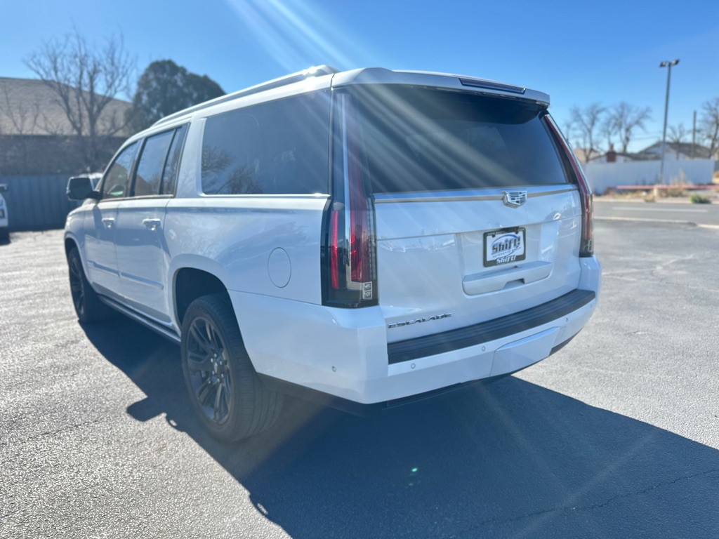 2019 Cadillac Escalade Image 10