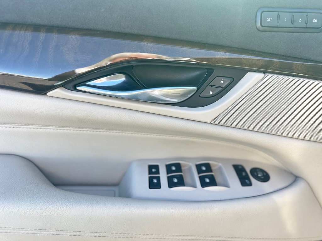 2019 Cadillac Escalade Image 16