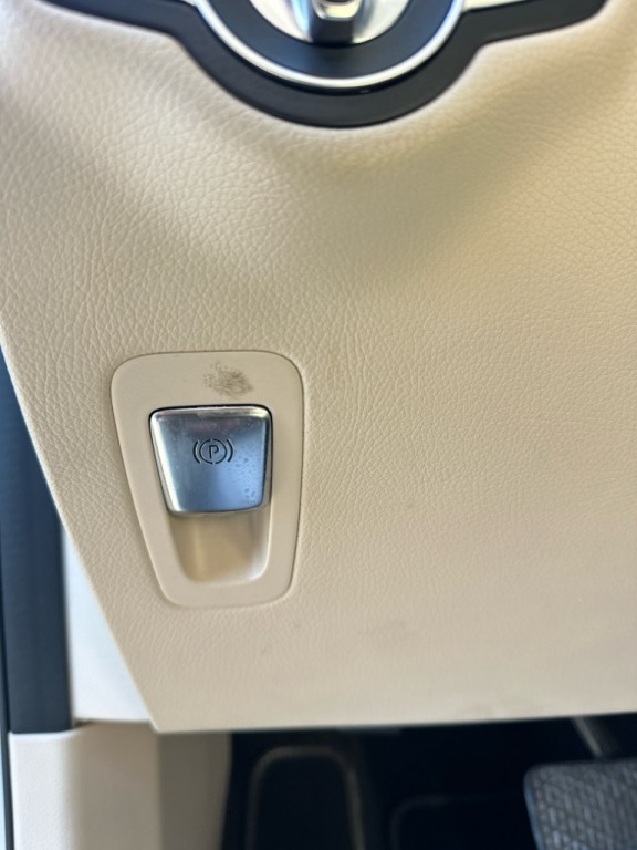 2018 Mercedes-Benz GLC-Class Image 19