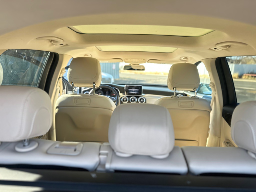 2018 Mercedes-Benz GLC-Class Image 35