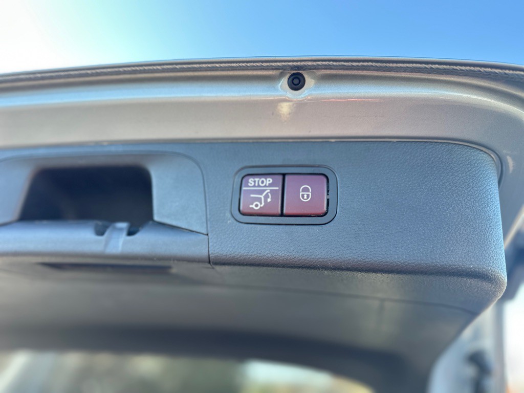 2018 Mercedes-Benz GLC-Class Image 36