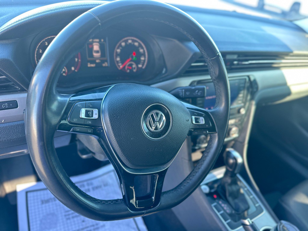 2021 Volkswagen Passat Image 19
