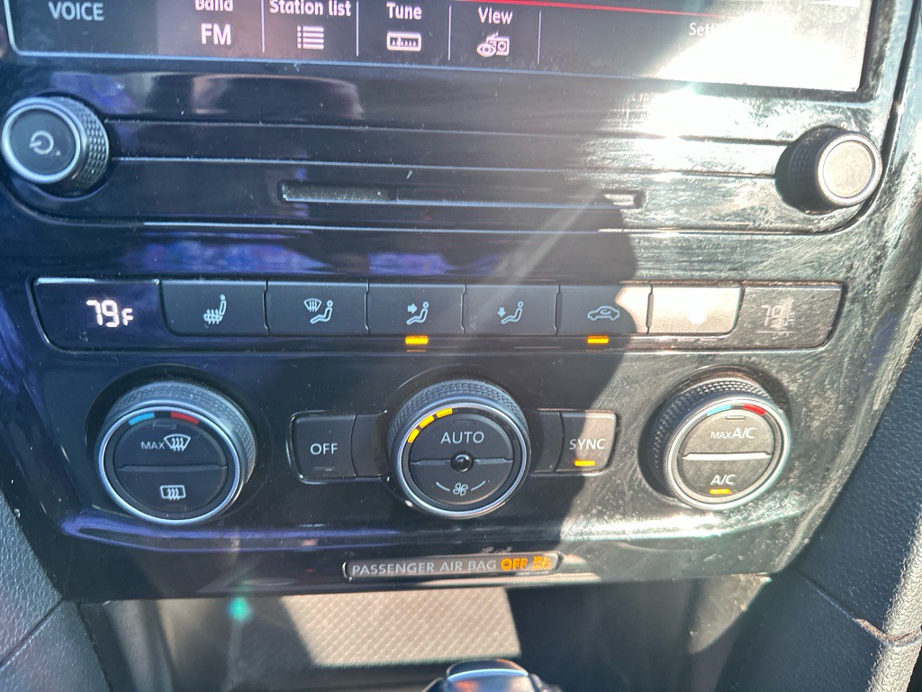 2021 Volkswagen Passat Image 23