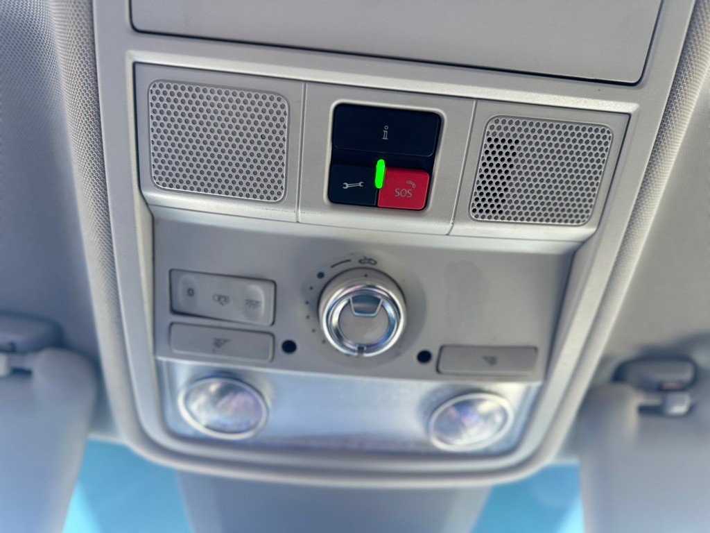 2021 Volkswagen Passat Image 25