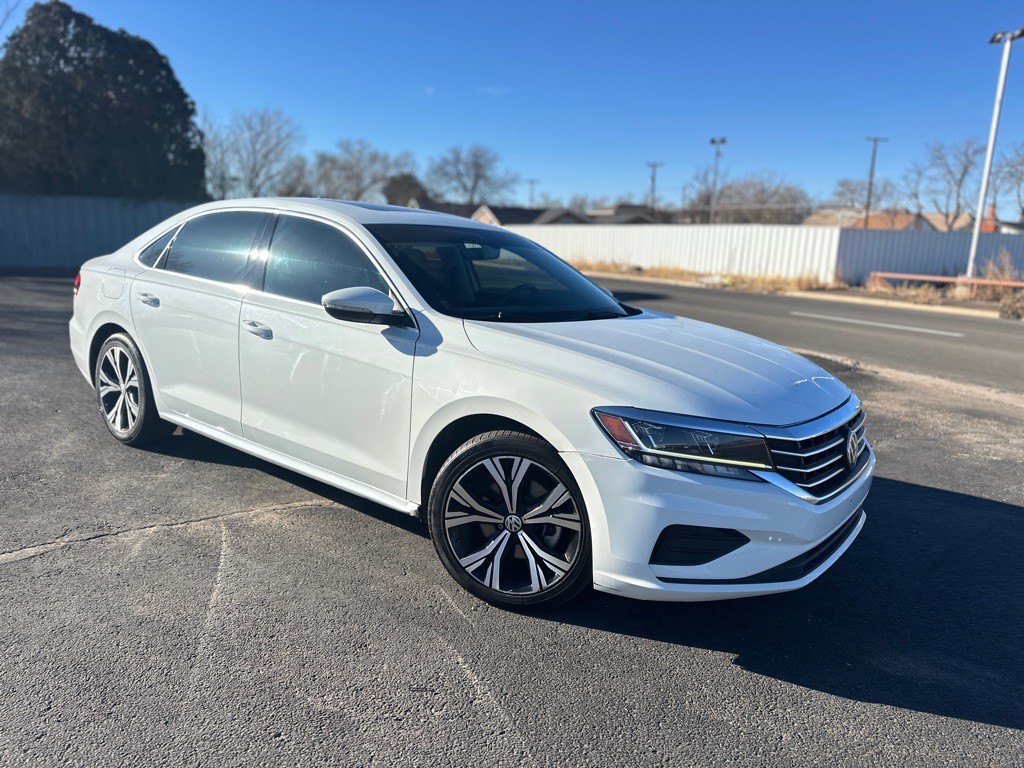 2021 Volkswagen Passat Image 1