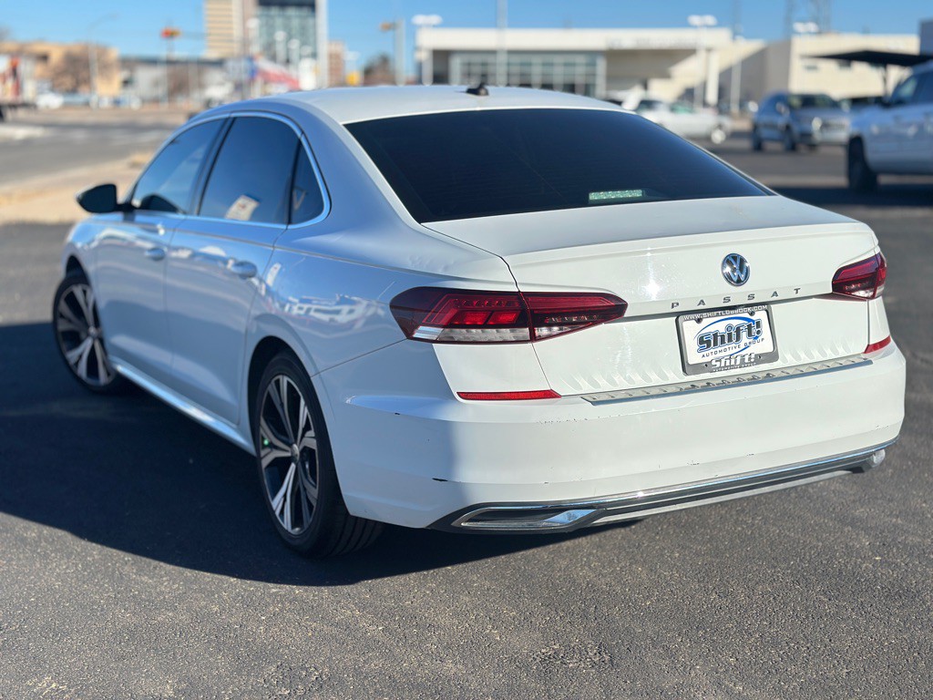 2021 Volkswagen Passat Image 8