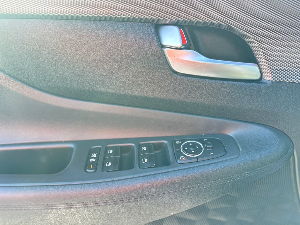 2019 Hyundai Santa Fe Image 10