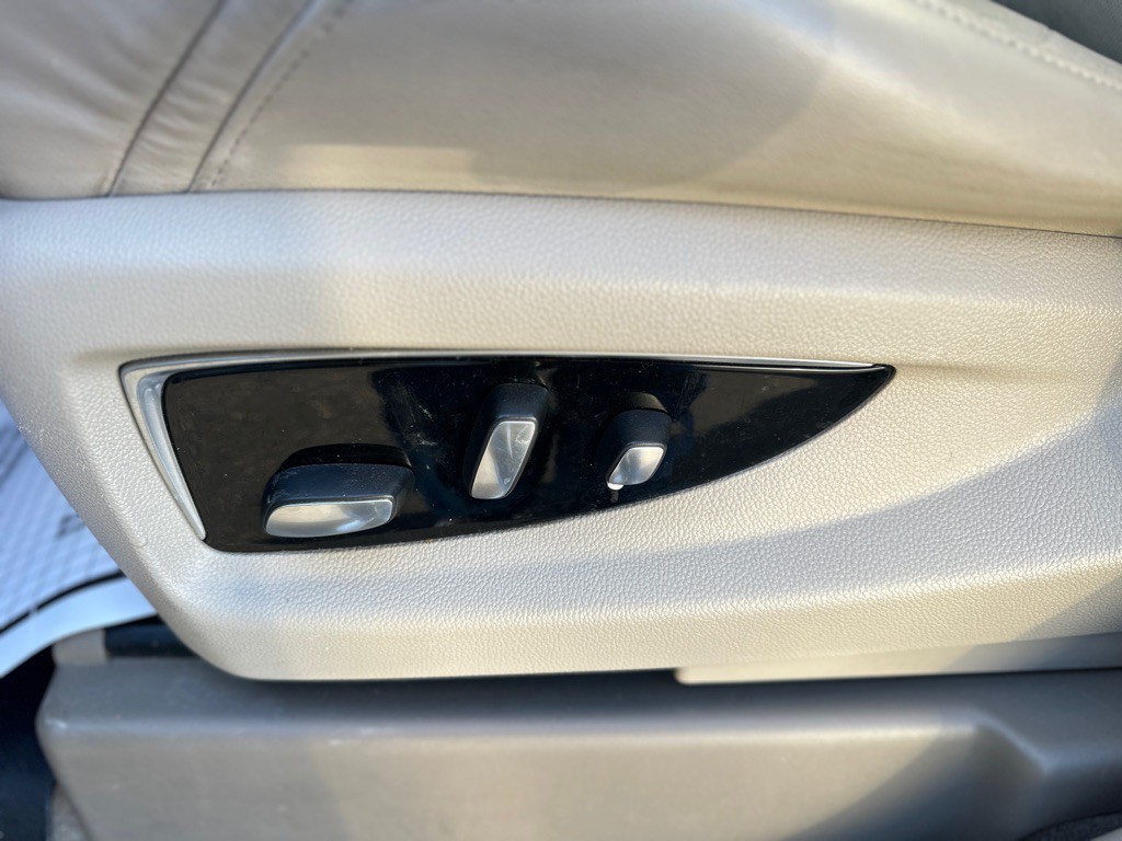 2019 Cadillac Escalade Image 12