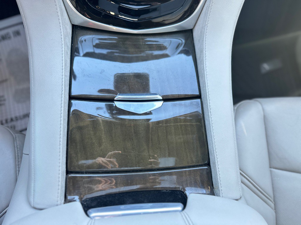 2019 Cadillac Escalade Image 19