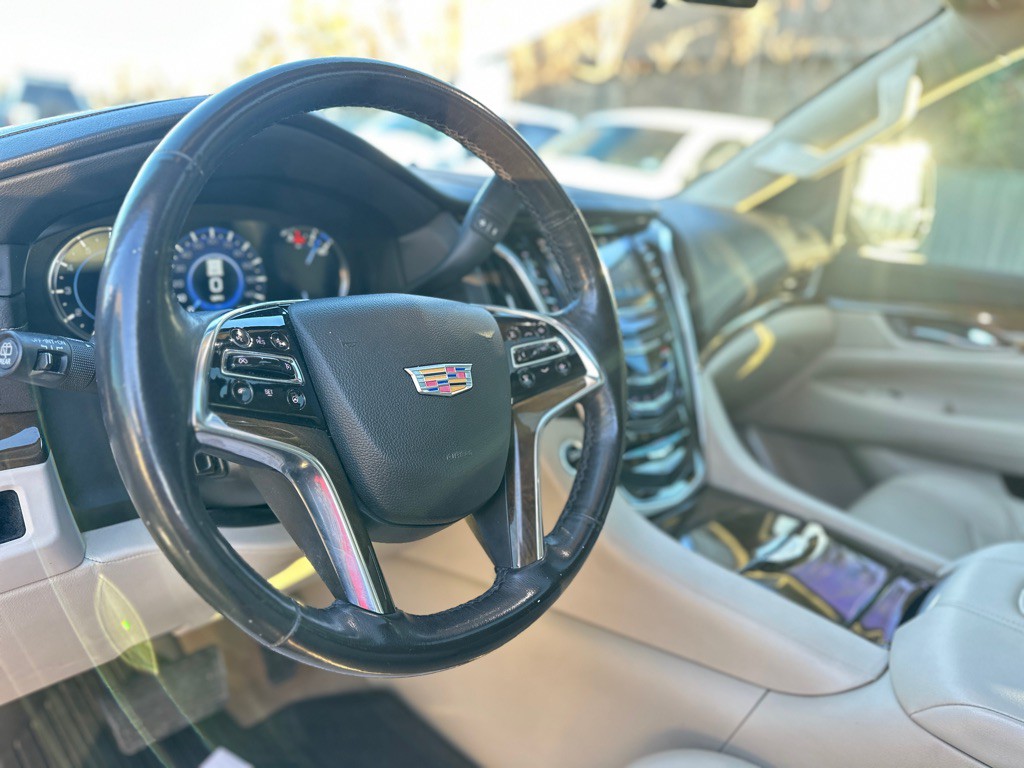 2019 Cadillac Escalade Image 21