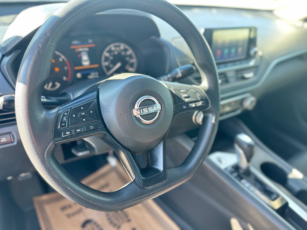 2024 Nissan Altima Image 13