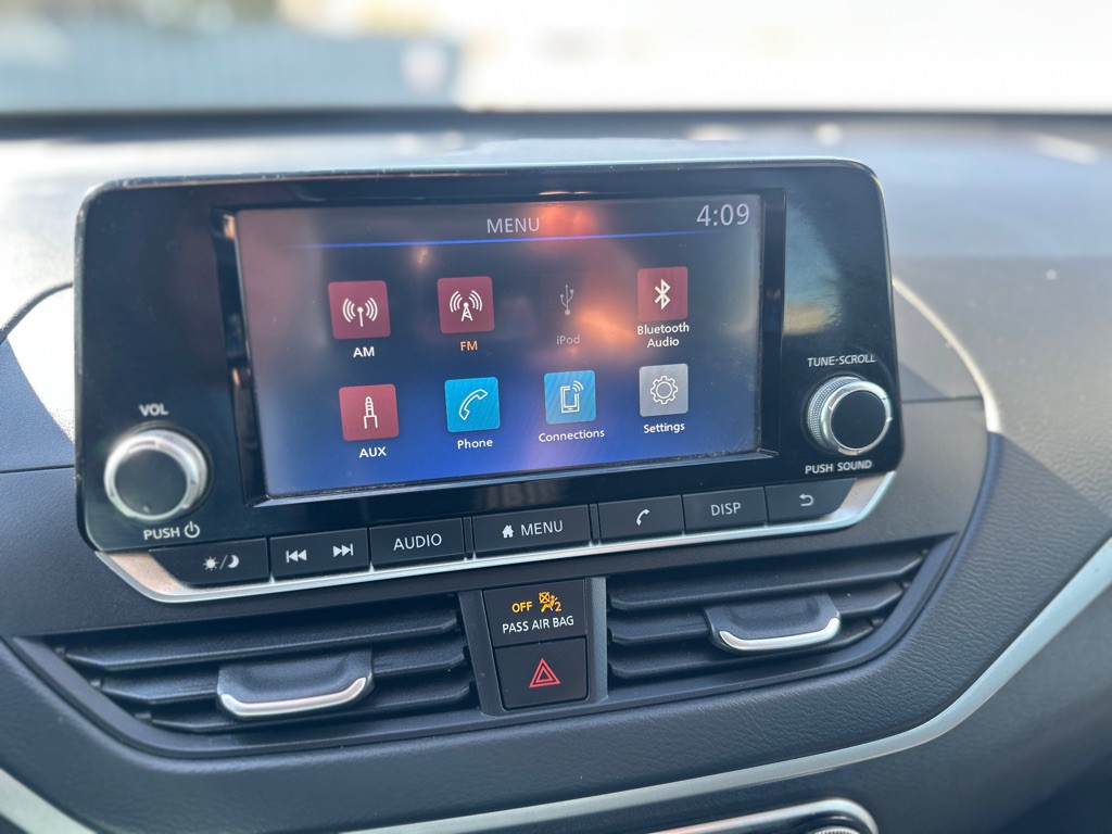 2024 Nissan Altima Image 16